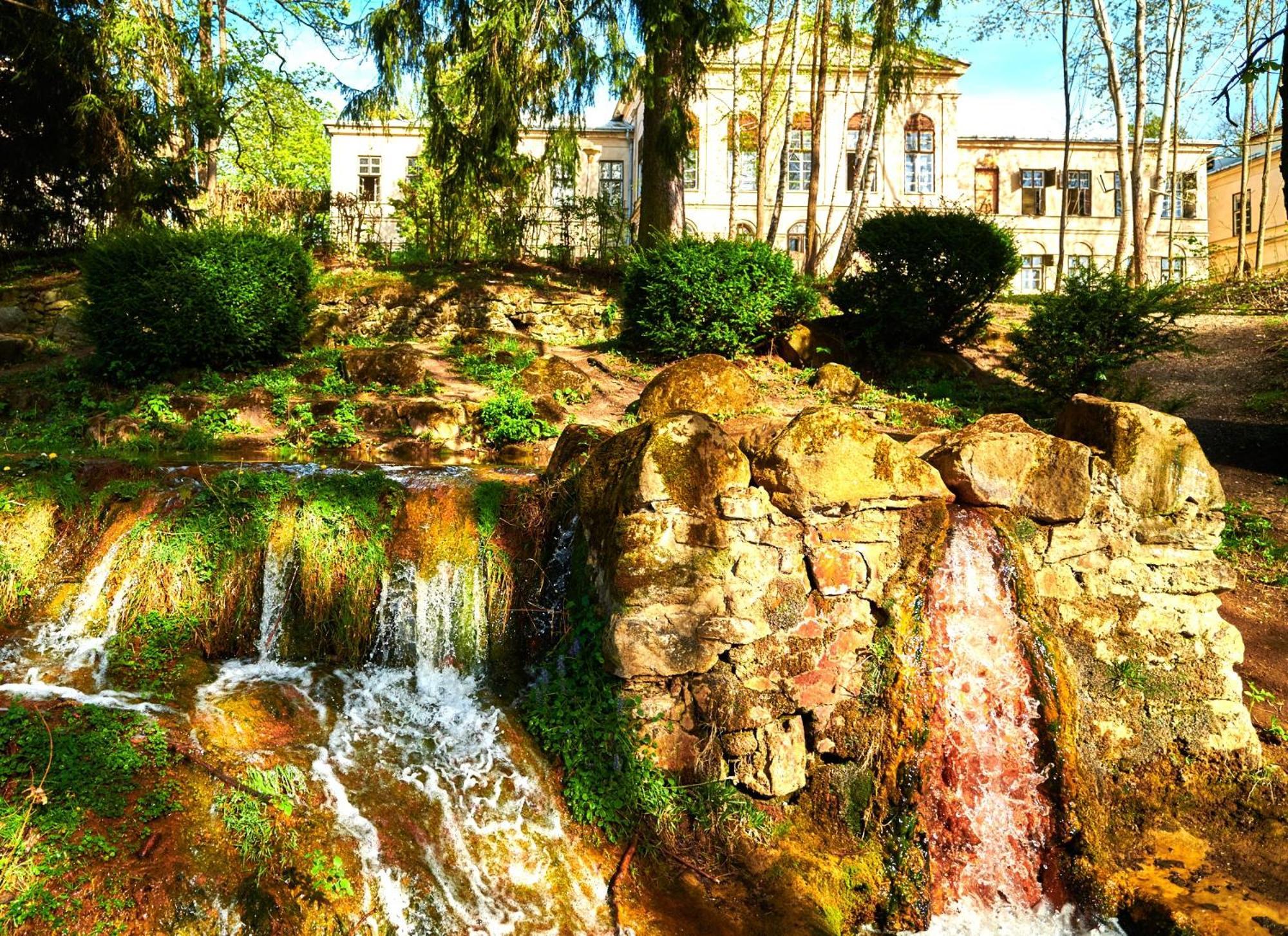 Hotel Palace - Kupele Слиач  Экстерьер фото