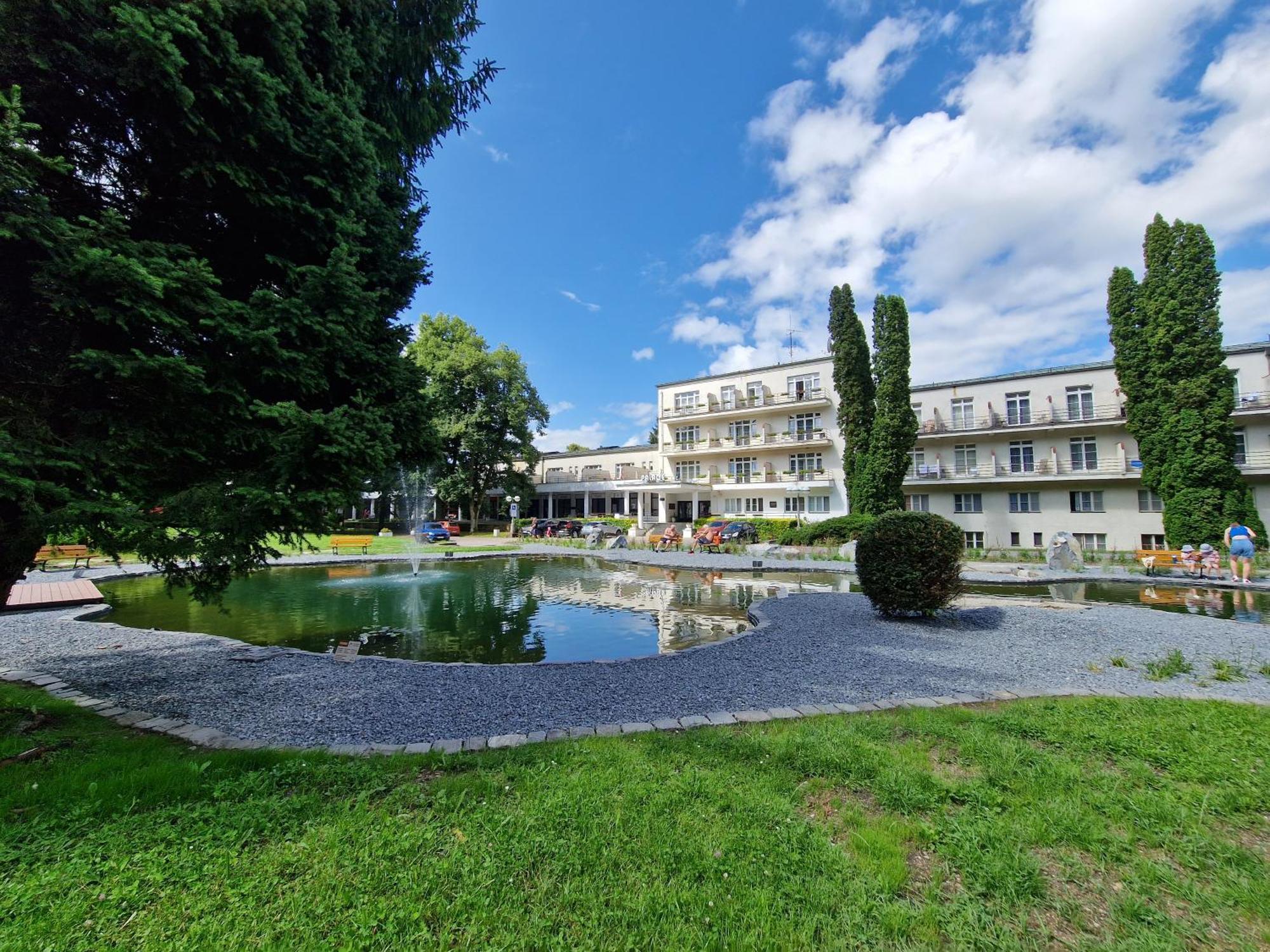 Hotel Palace - Kupele Слиач  Экстерьер фото