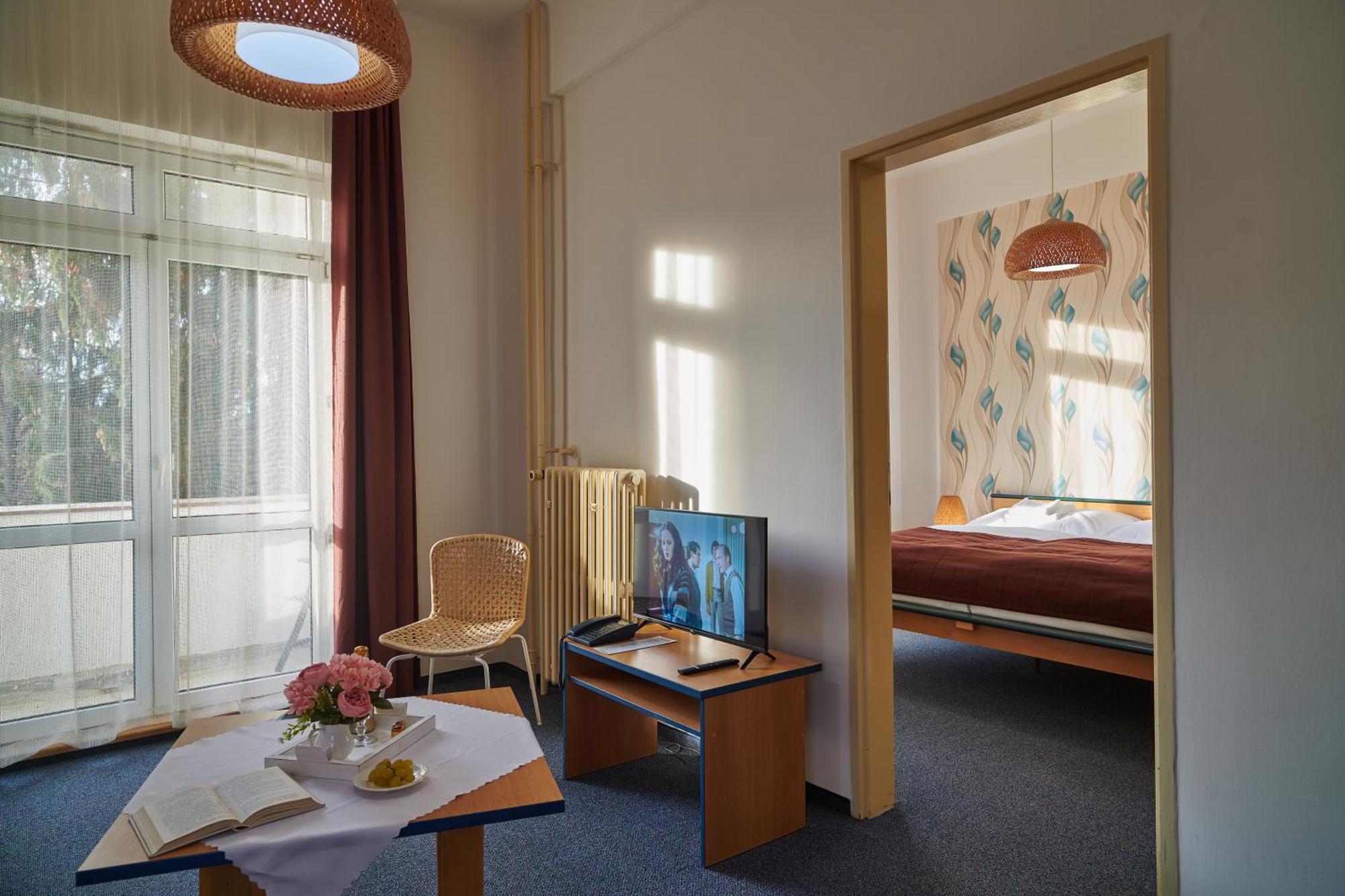 Hotel Palace - Kupele Слиач  Экстерьер фото
