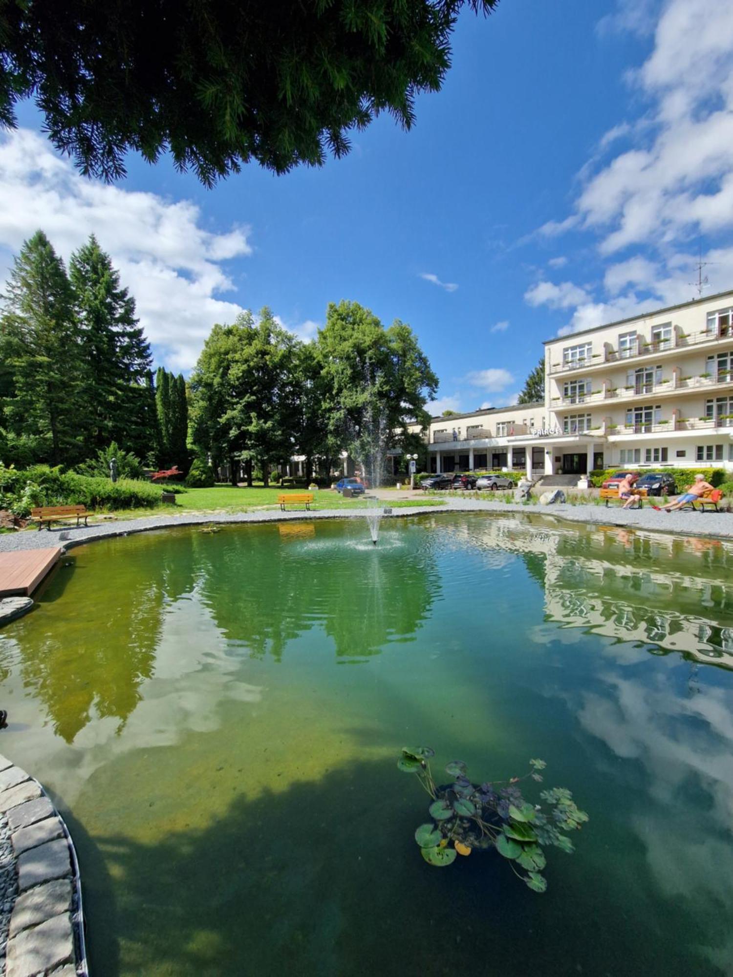 Hotel Palace - Kupele Слиач  Экстерьер фото
